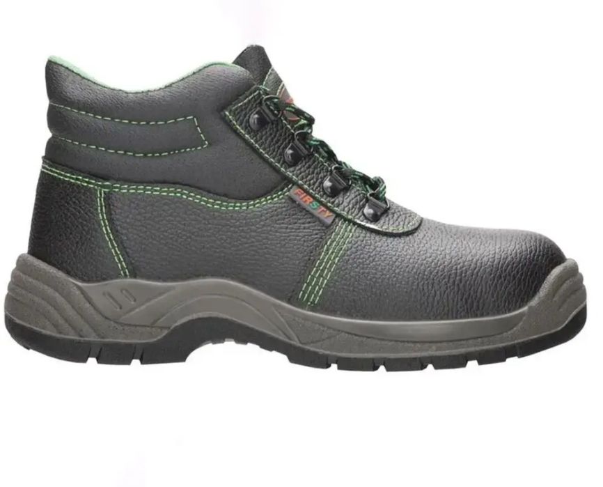 Рабочие ботинки.