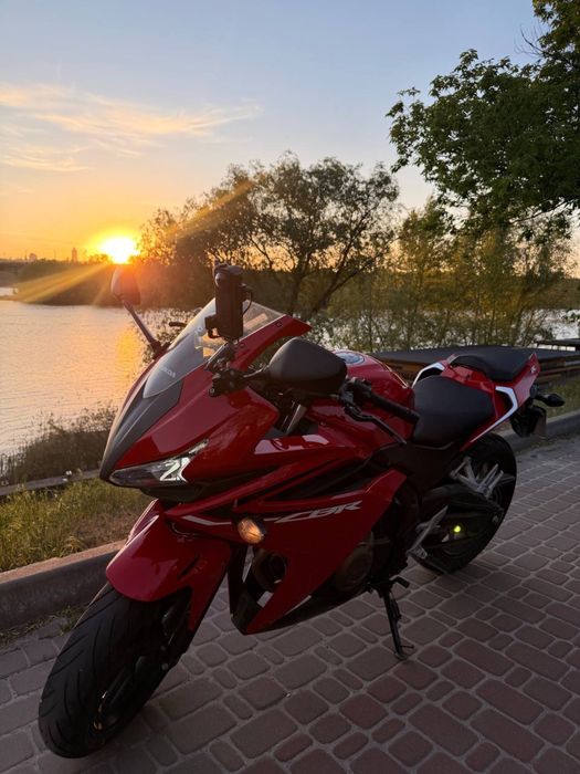 Honda cbr 400 r 2016