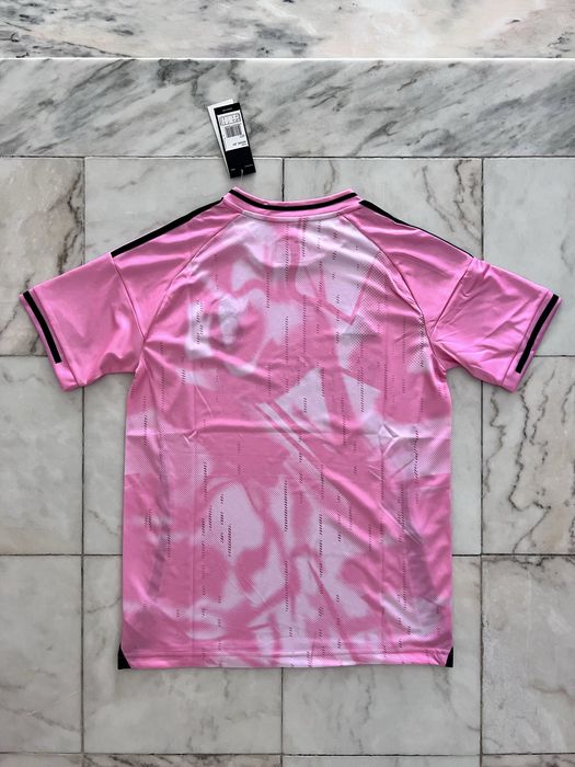 Camisola de Futebol Real Madrid Rosa