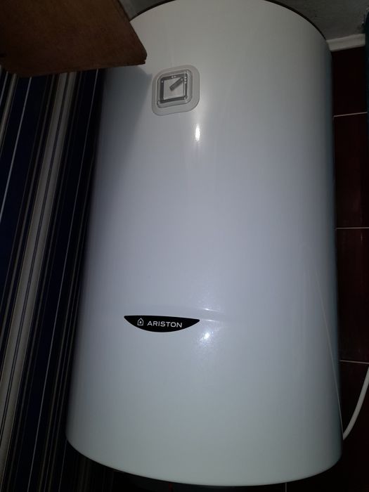 У зв'язку з переїздом продам б/у  бойлер  3.500.грн у відмінному стані