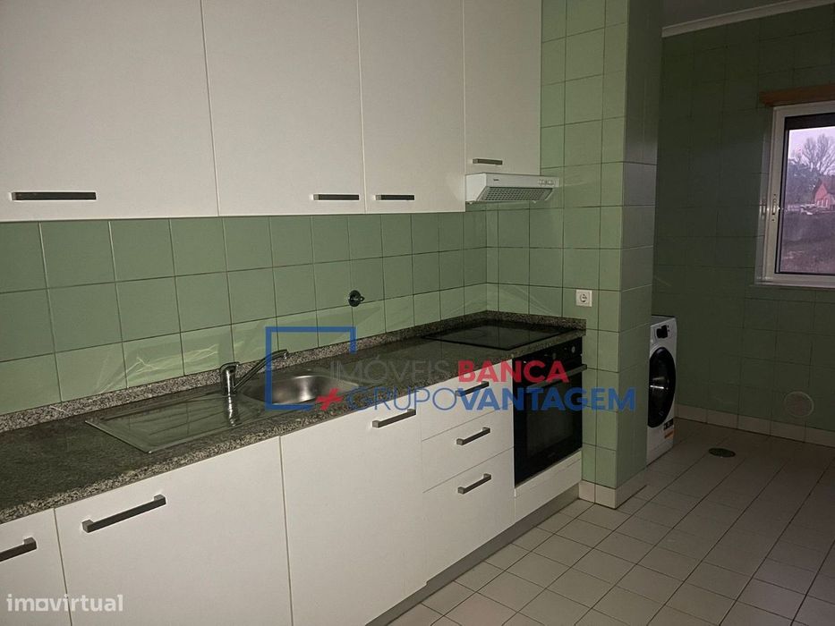 Apartamento, para venda, Santa Maria da Feira - Santa Maria da Feir... — Santa Maria Da Feira, Travanca, Sanfins E Espargo, Aveiro