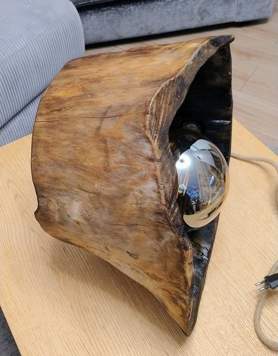 Lampa drewniana w stylu retro