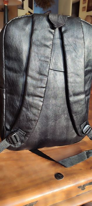 Uniseksowy, czarny plecak