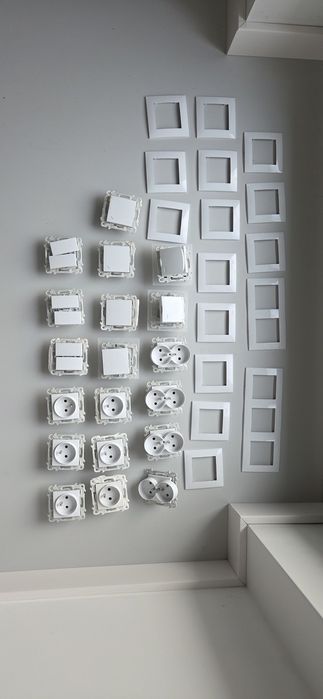 Gniazka i włączniki OSPEL 35 elementów