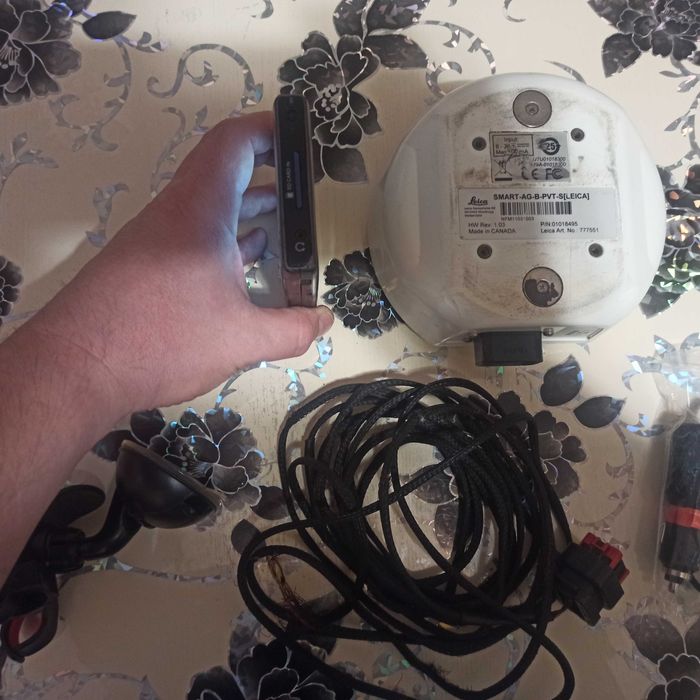 Агро курсовказівник GPS паралельне водіння Leica mojoMINI