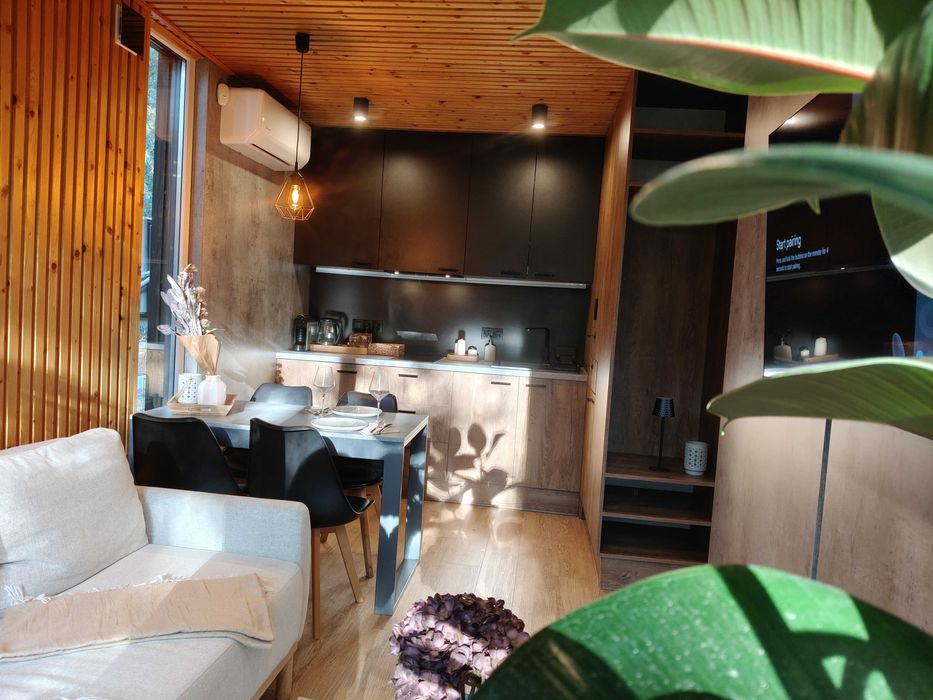 Domki na wynajem w lesie pod Warszawą - jacuzzi i sauna