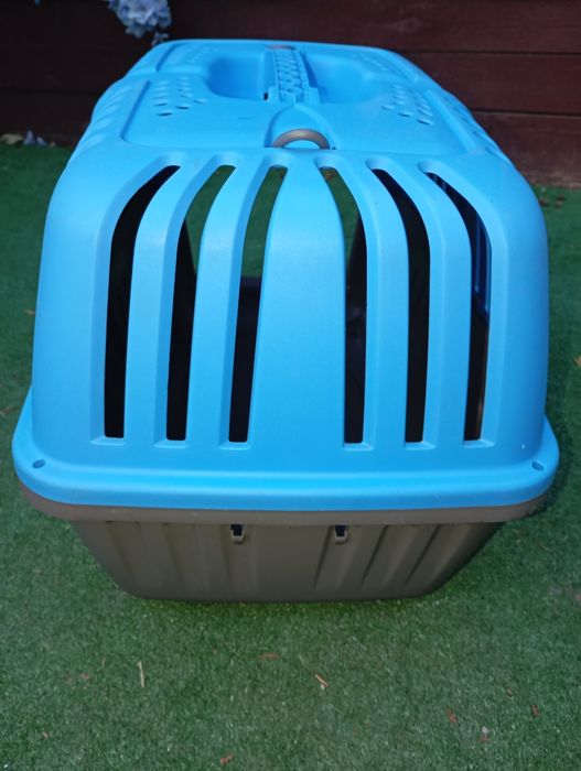 Transporter, Kontener dla kota bez drzwi.