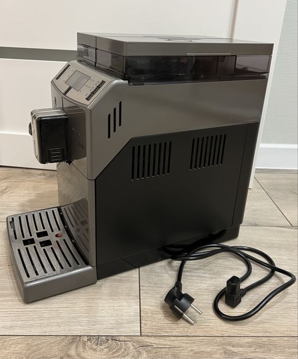 Кавомашина Saeco Lirika