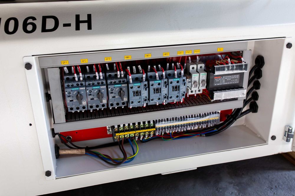 Рейсмус QCM MBZ 106D-H с шейперным ножевым валом Деревообробний