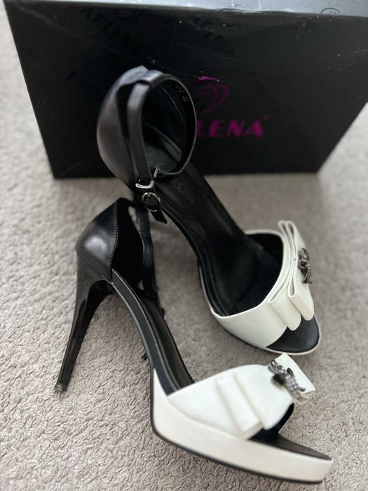 Шкіряні діночі босоніжки Fablena 38р