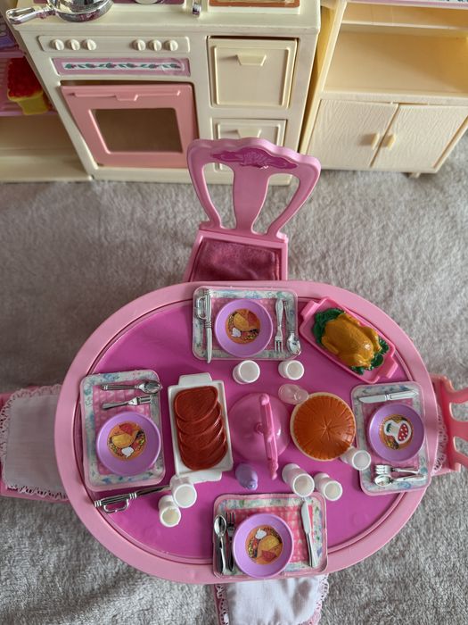 Zestaw Barbie kuchnia living pretty 1987