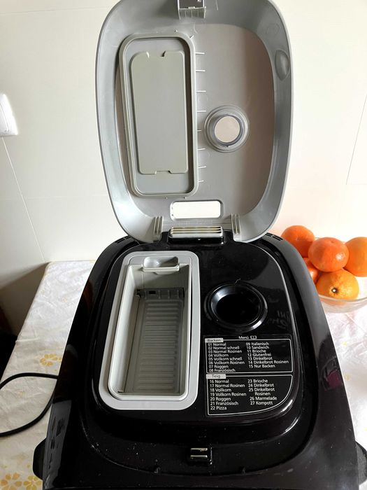 Máquina de fazer pão (usada apenas sem glúten)