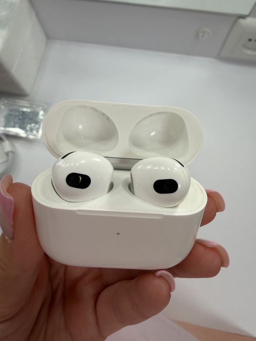 Apple AirPods 3