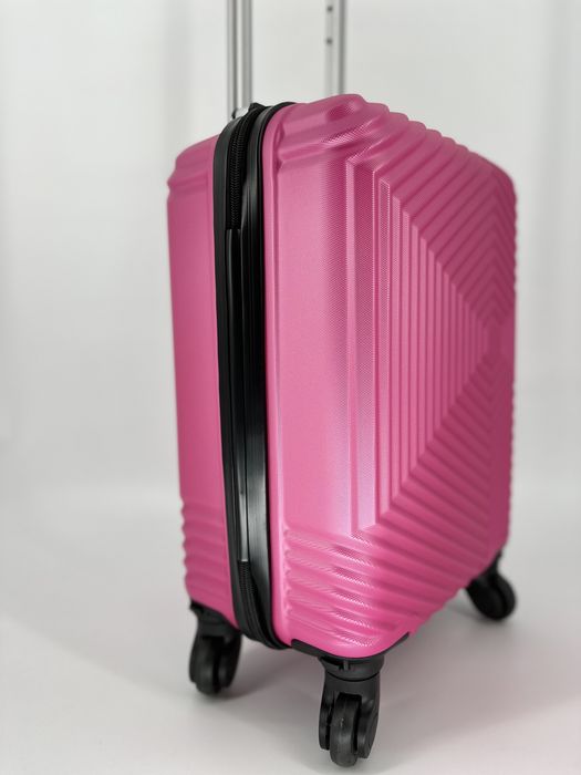 Nowa walizka pokładowa 40/30/20