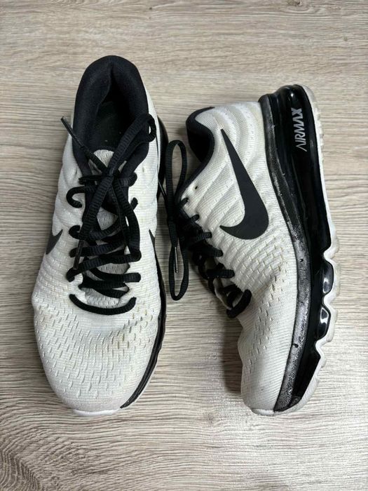 Buty sneakersy sportowe Nike Air max 2017.   36.5