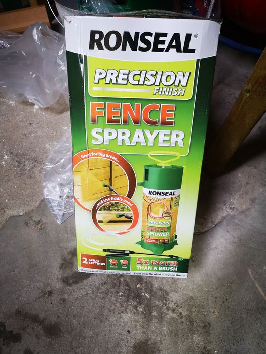 32 OPRYSKIWACZĘ RECZNYCH 5L Ronseal Precision Finish