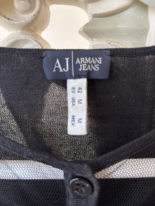 Женскую брендовую кофточку ARMANI JEANS