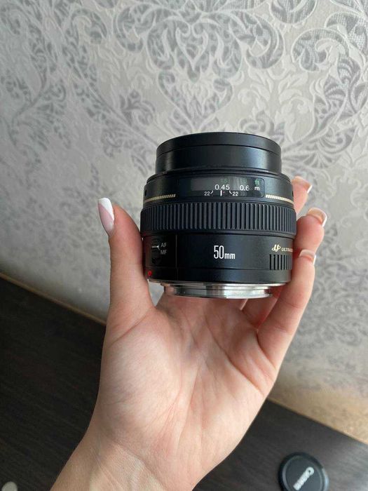Canon EF 50mm f/1.4 USM