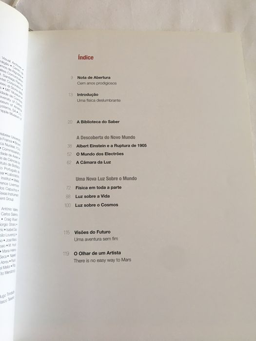 Livro À luz de Einstein - portes incluídos