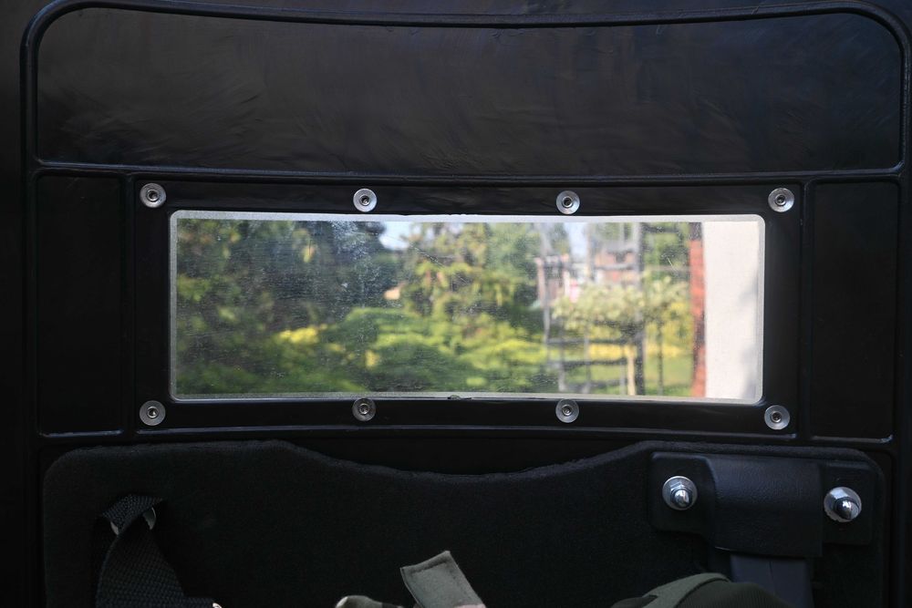 Tarcza szturmowa ASG czarna z uchwytem i szybą