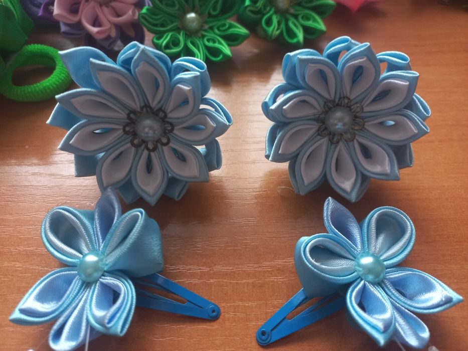 Заколки,резинки,.