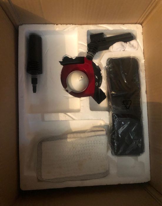 Máquina de limpeza a vapor e ferro incluido.