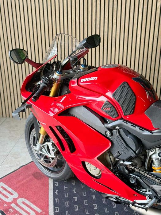 Ducati Panigale V4S
