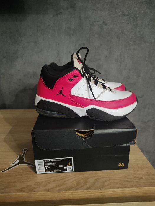 Jordan max aura 3