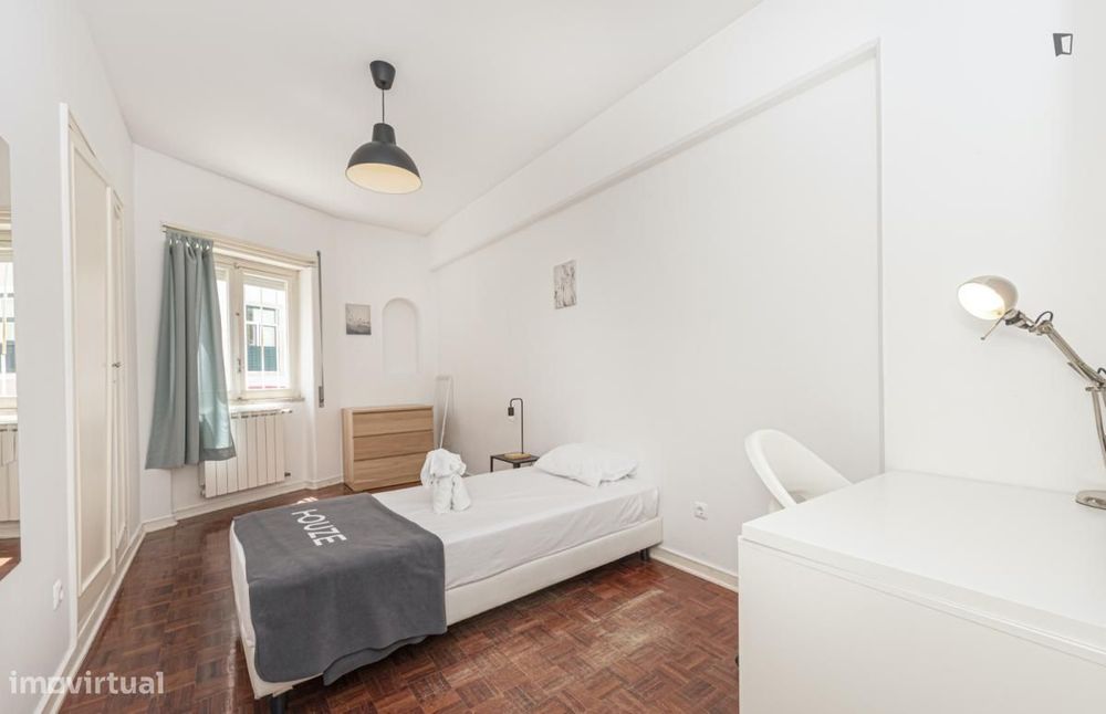 Quarto - localizado em Lapa Lisbon