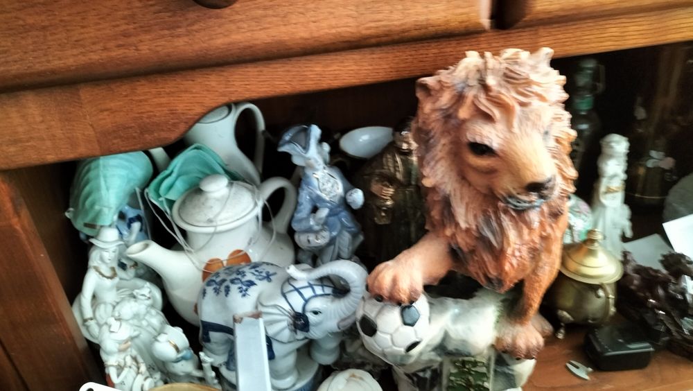 Velharias e artigos decorativos