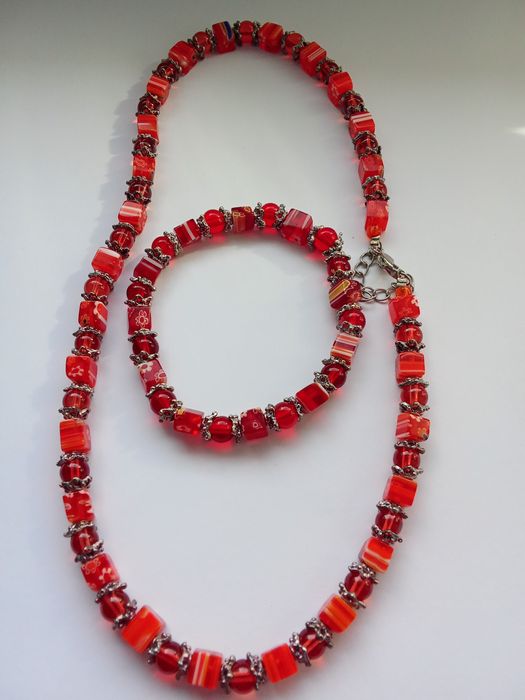 Бусы из муранского стекла