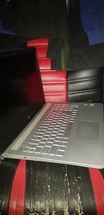 Не рабочий ноутбук HP Pavilion 15 intel i5-7200u/8Gb/nvidia 940MX