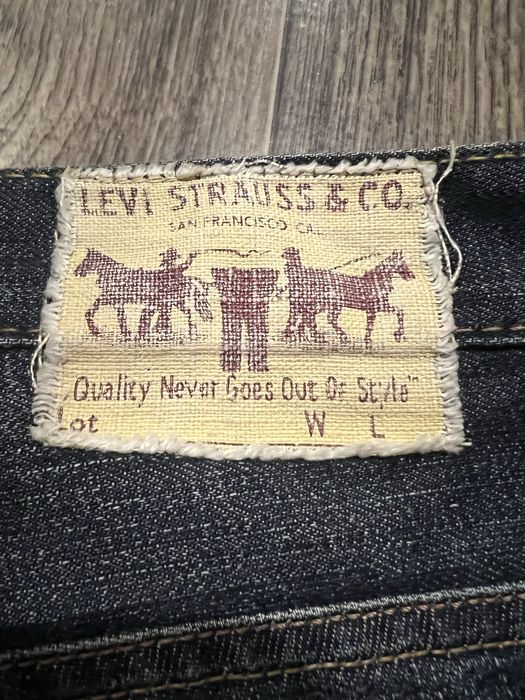 Джинсы Levis винтажные с интересными карманами