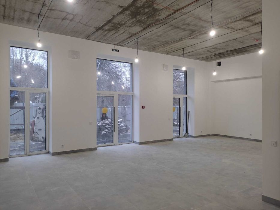 Оренда приміщення 33 м.кв. в новому ЖК  вул.Відродження