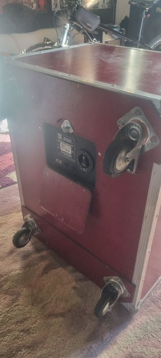 Ampeg SVT 410 HLF kolumna basowa/paczka + case