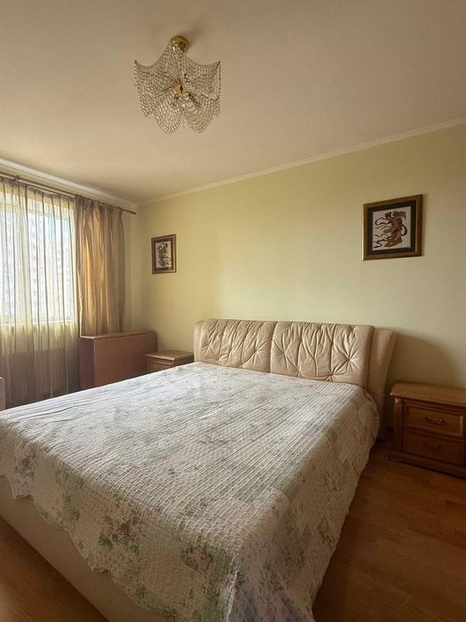 Продам 2кім.квартиру вул.Грушевського,парк Перемоги,м.Бровари DM