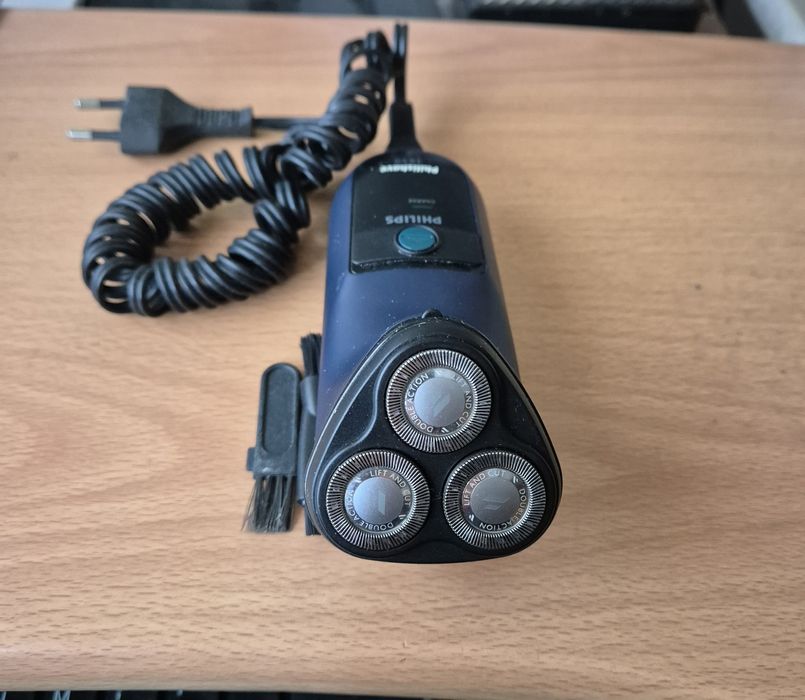 Máquina de Barbear Philips.