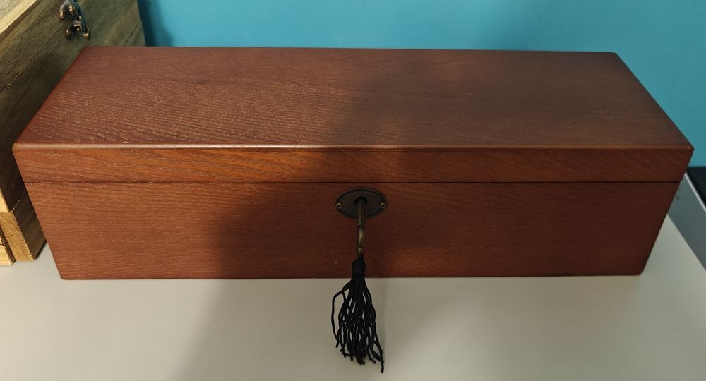 Drewniane pudełko na zegarki 6slotów.