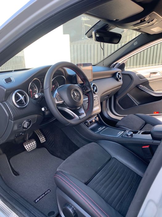 Classe A 180 Pack AMG como NOVO