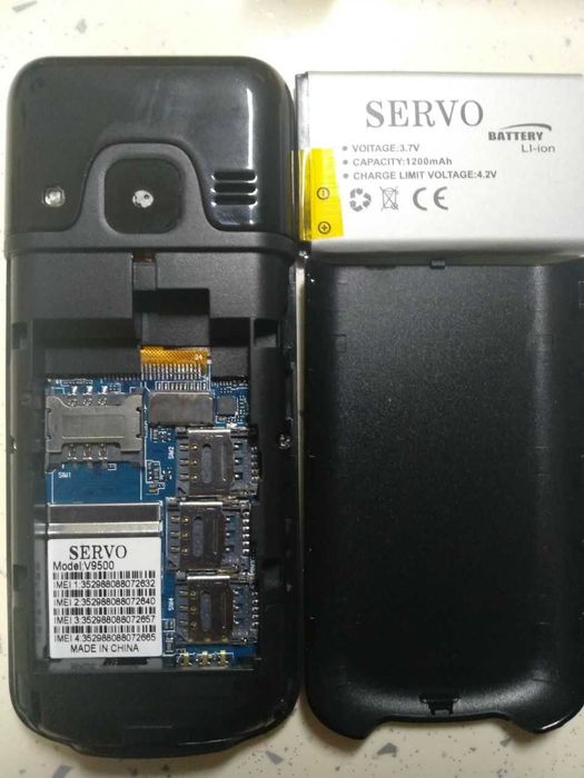 Кнопочний телефон SERVO  V9500HD 4SIM  (російська клавіатура