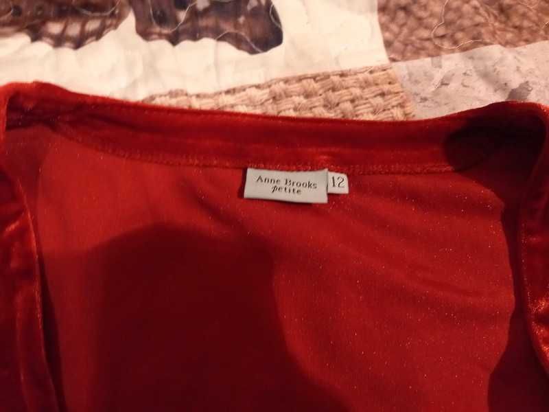 Czerwone bolerko welurowe