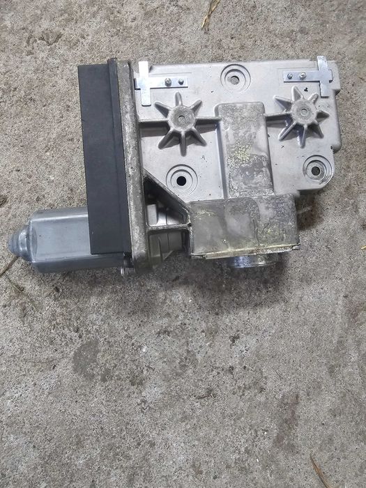 Hamulec Ręczny Elektryczny BMW E65 E66 LIFT 3.0D 231KM 06R M57 Części