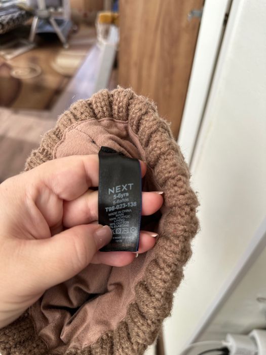 Шапка на 5-6 років next