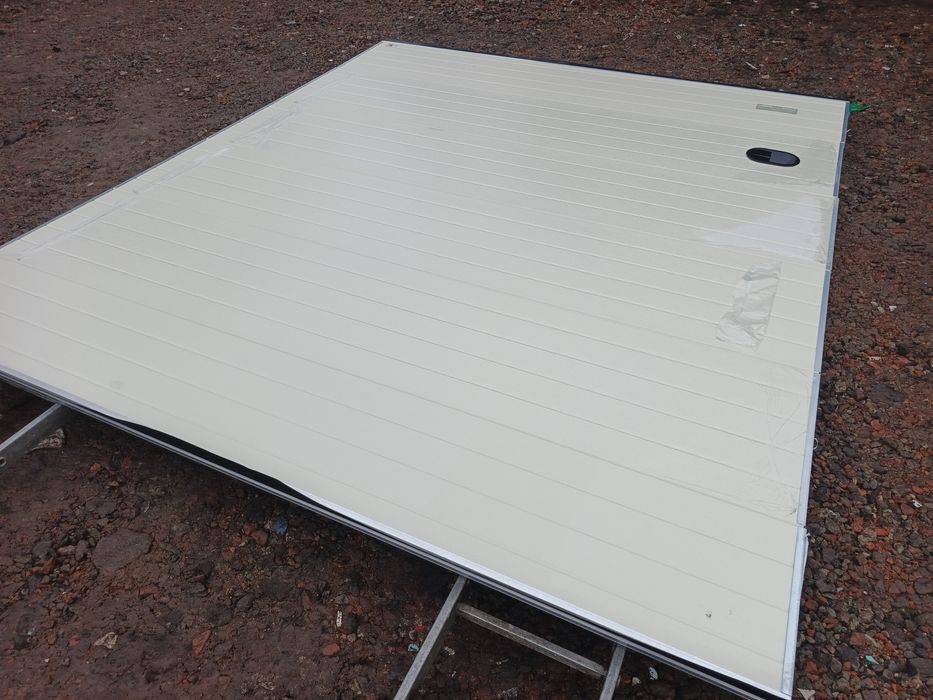 Brama garażowa segmentowa przemysłowa panelowa jak nowa 305x355