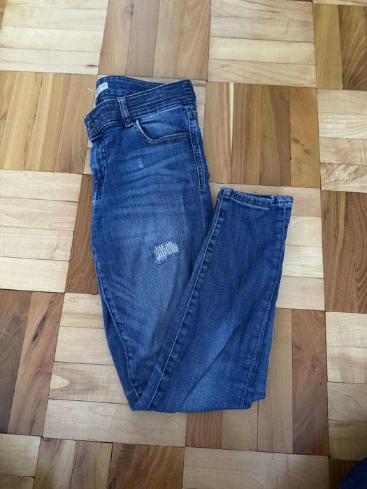 jeansy spodnie rurki zara 36 S
stan bardzo dobry