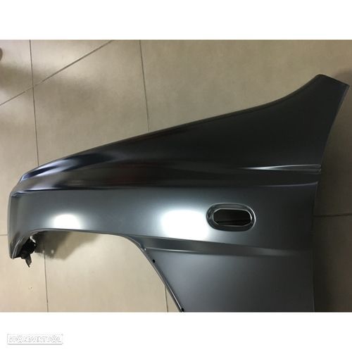 Guarda-lamas Mitsubishi Pajero modelo: 1997 até 1999 novo