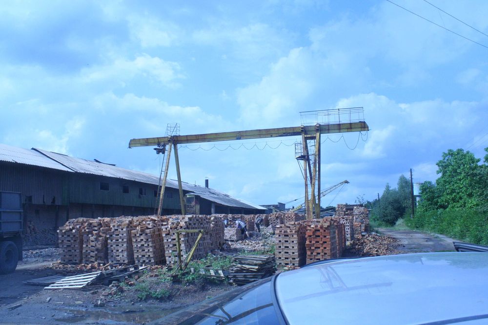 Прес для виробництва цегли