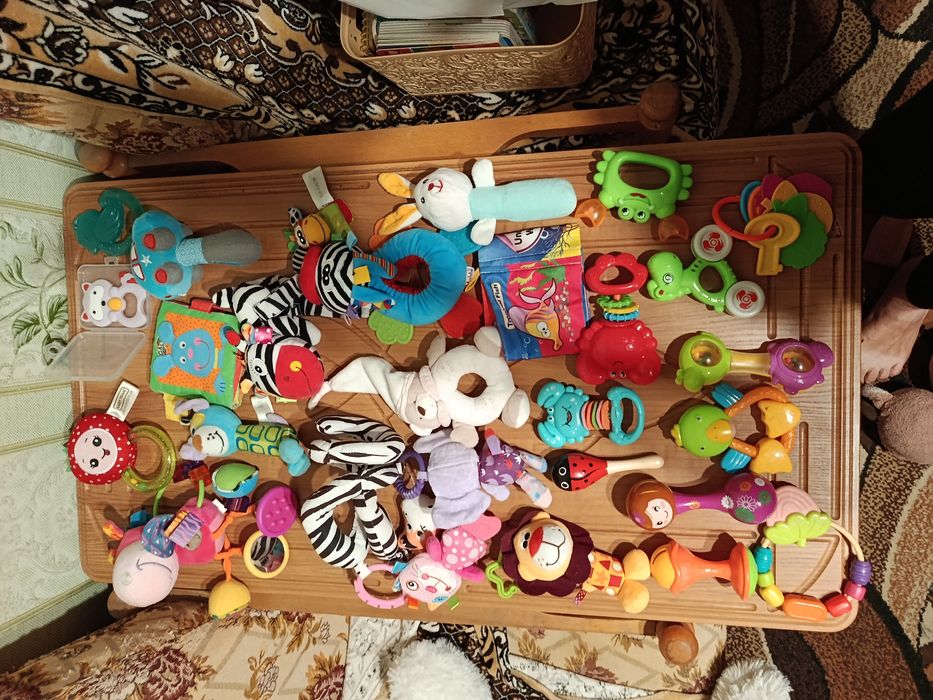 продам детские игрушки