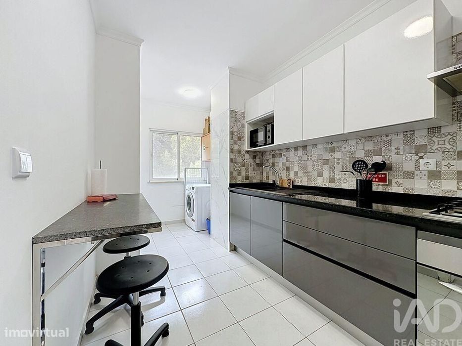 Apartamento T2 em Caniço de 77,85 m2