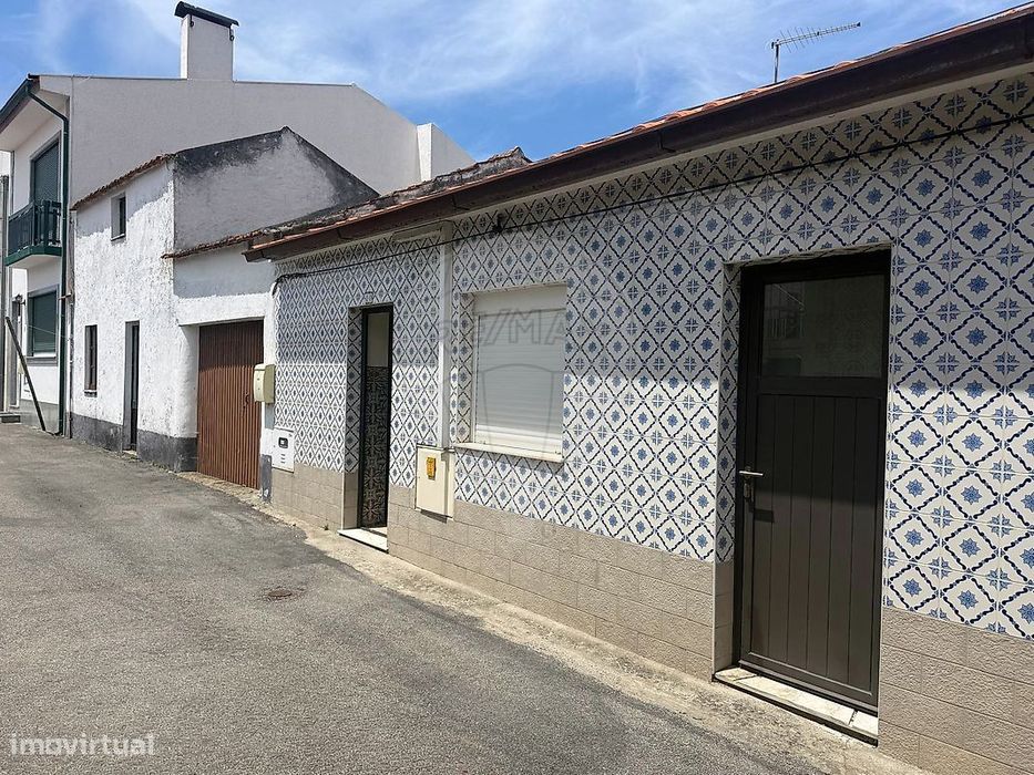 T2 Detached House for Sale
